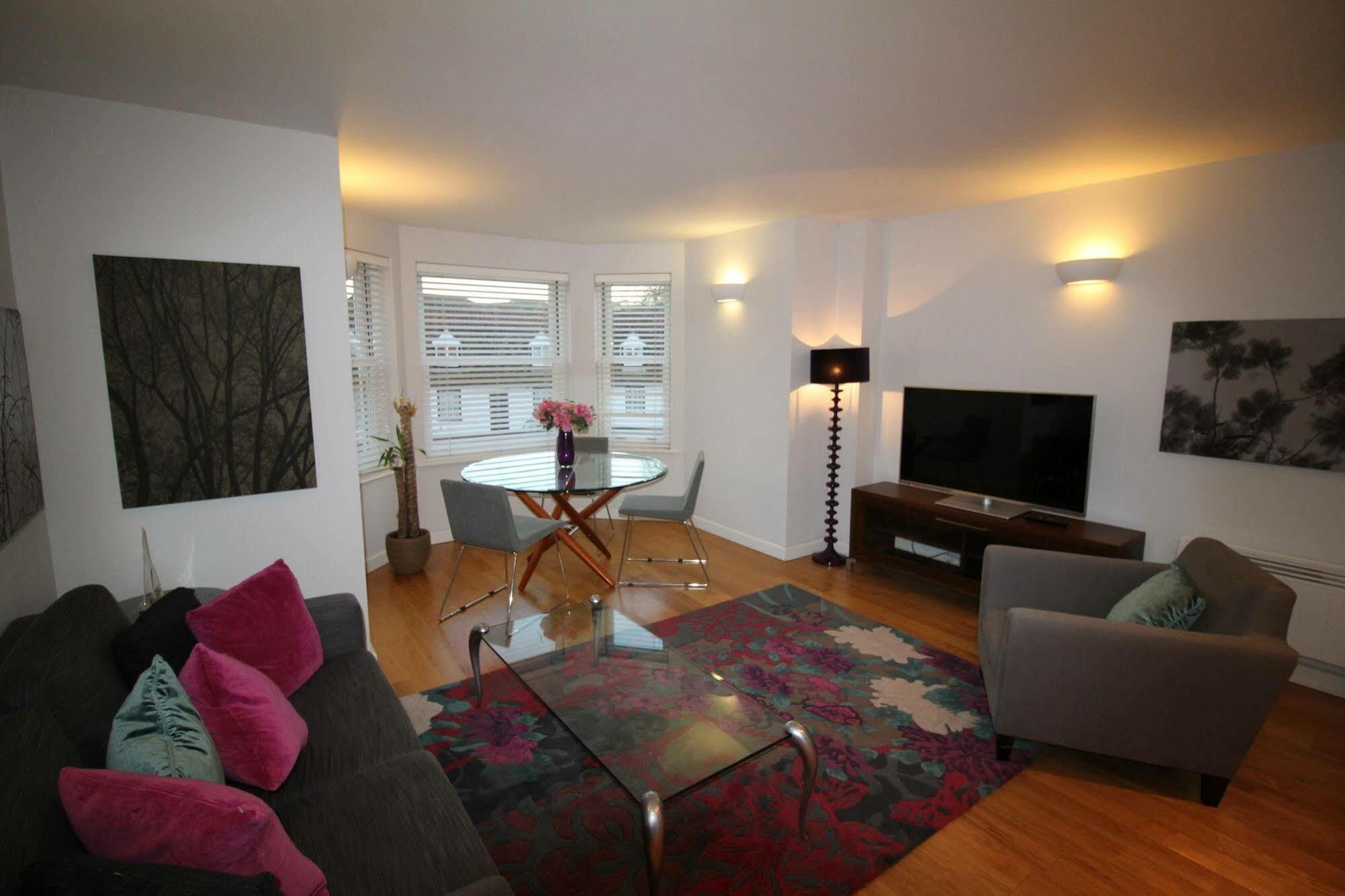 Lux Living - Marino Place *