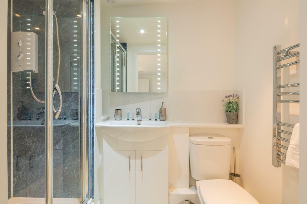 Koala & Tree - Cambridge Centric Location Renovated Studios - Short Lets & Serviced Accommodation Apartment