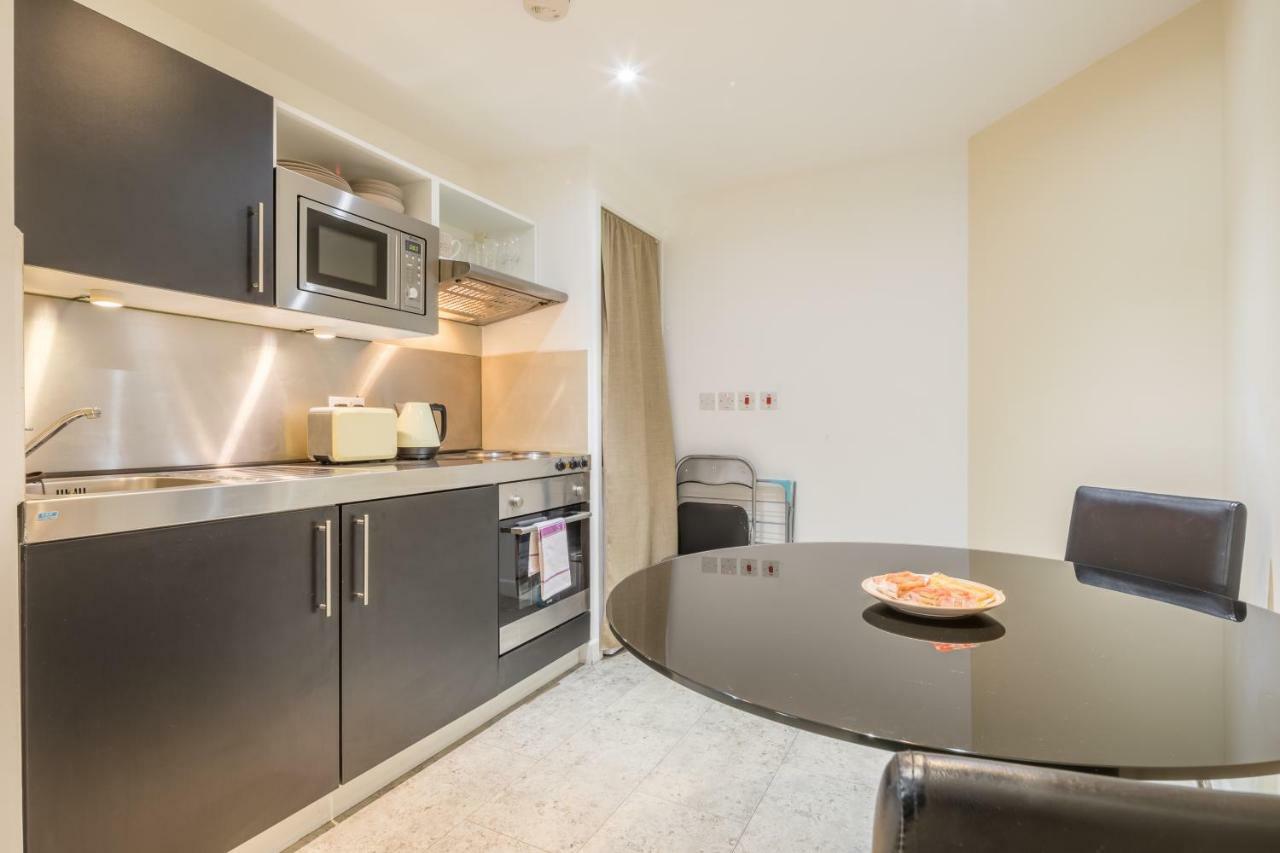 Apartment Koala & Tree - Cambridge Centric Location Renovated Studios - Short Lets & Serviced Accommodation