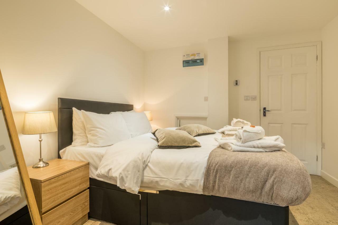 Apartment Koala & Tree - Cambridge Centric Location Renovated Studios - Short Lets & Serviced Accommodation *
