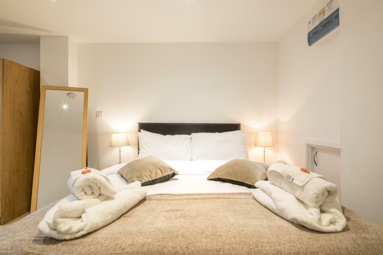 Koala & Tree - Cambridge Centric Location Renovated Studios - Short Lets & Serviced Accommodation *