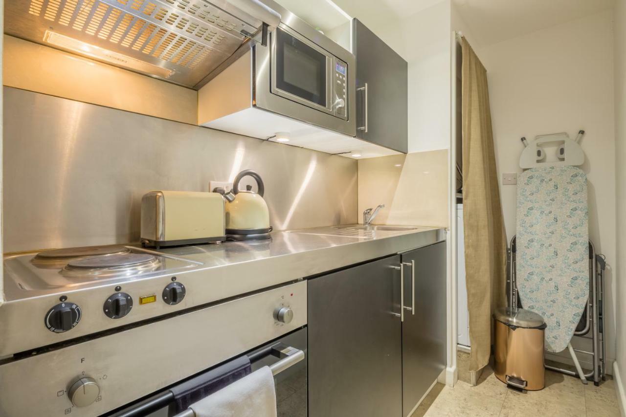 Apartment Koala & Tree - Cambridge Centric Location Renovated Studios - Short Lets & Serviced Accommodation