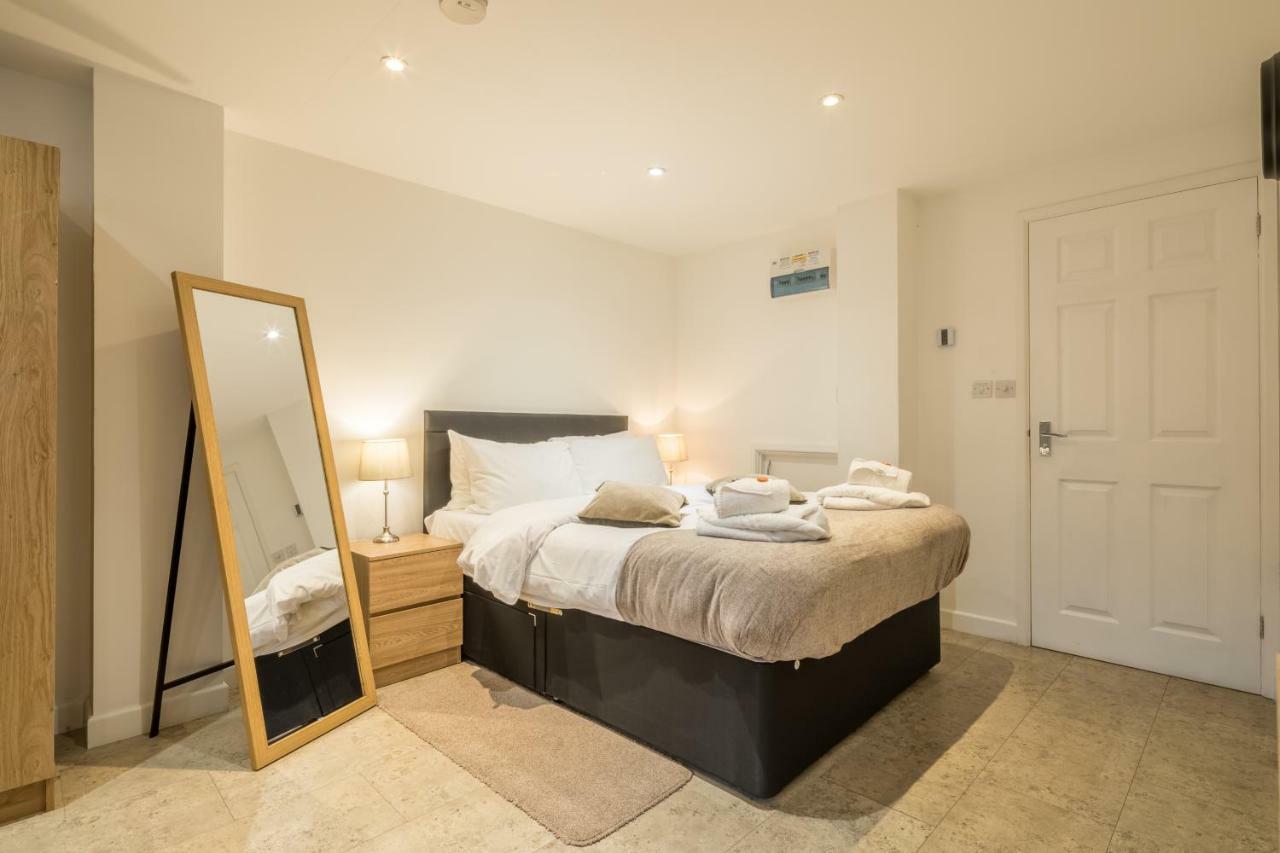 Apartment Koala & Tree - Cambridge Centric Location Renovated Studios - Short Lets & Serviced Accommodation *