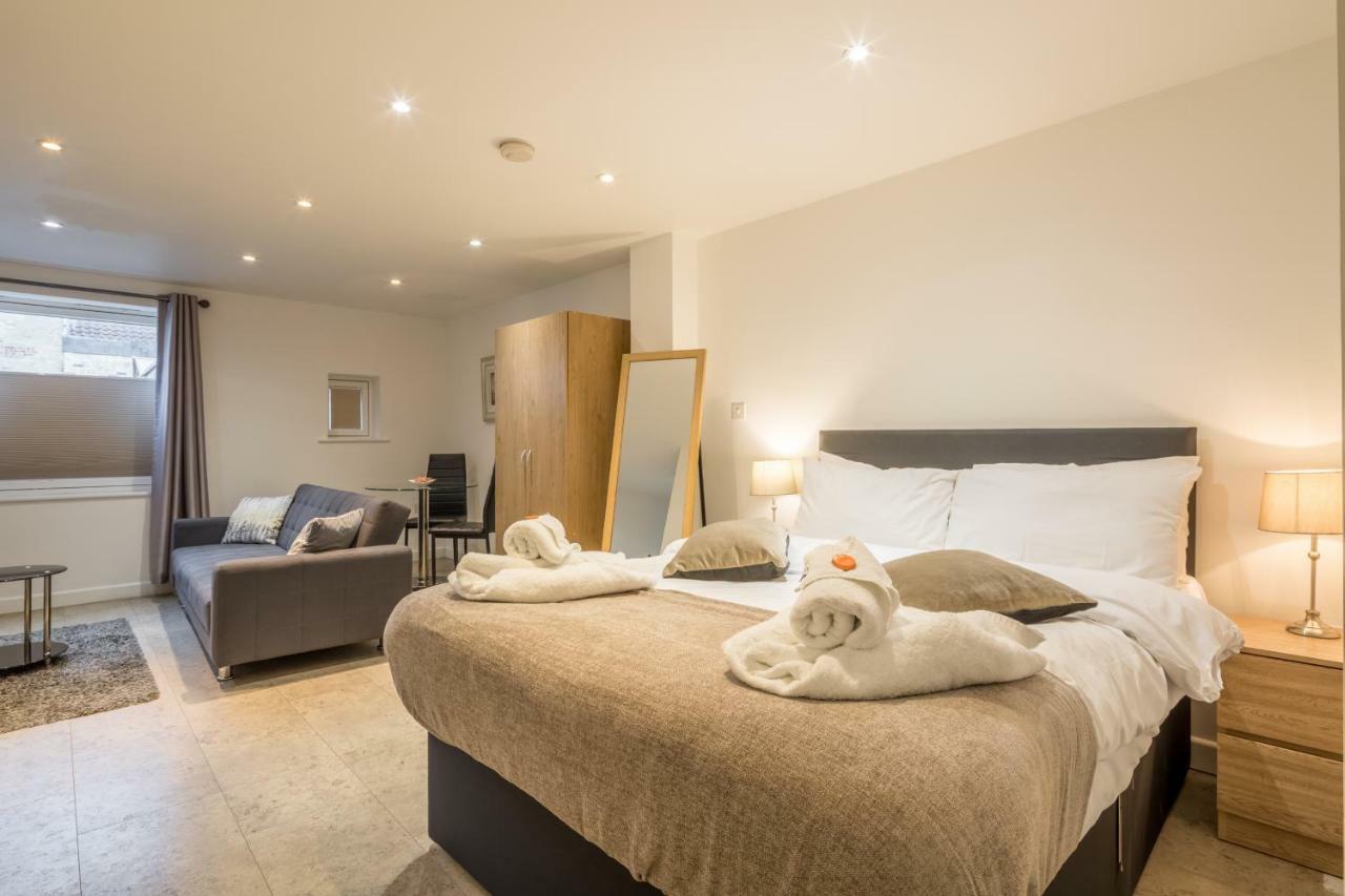 Koala & Tree - Cambridge Centric Location Renovated Studios - Short Lets & Serviced Accommodation Apartment *