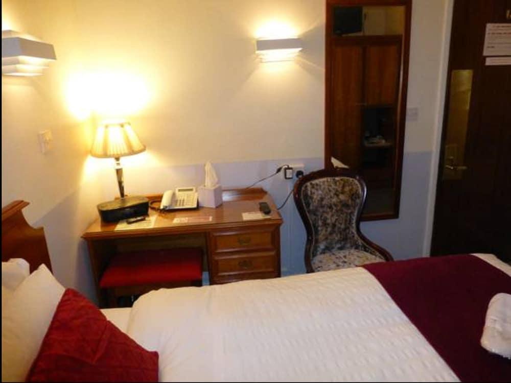 Lensfield 3*