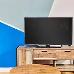 New - The Chique Scandic Cambridge Abode - Parking