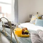Suitely - Garden Walk Apartments