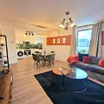 Luxury Station Apartment By Payman Club
