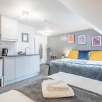 Private Room 8 With Kitchenette By Cb Stays No Minimum Stays