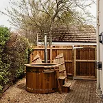 Rodham House, Fenland Retreats At Willow Grange Farm