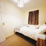Cozy Entire 2Br Flat With 2 Bathrooms And Free Parking