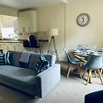 Koala & Tree - Cozy And Centric 1 Bed Apartment - Short Lets & Serviced Accommodation Cambridge
