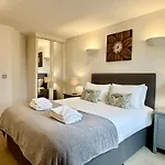 Your Space Apartments - The Hamilton\'S