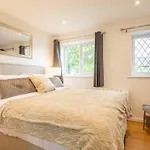 Delightful Central Duplex - 2 Mins To Station