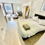 Cambridge City Centre Studio, Sleeps 3