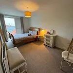 Cosy Cambridge Apartment With 2 Bedrooms