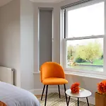 Spacious And Central House On The River Cam