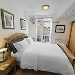 Cambridge City Centre Immaculate 2 Bed Apartment