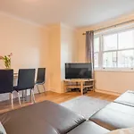 Koala & Tree - Bridge View 1 Bed Apartment - Short Lets & Serviced Accommodation Cambridge