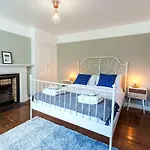 The River Cam Place - Enchanting 6Bdr Home Next To River Cam