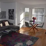 Lux Living Apartments - Marino Place