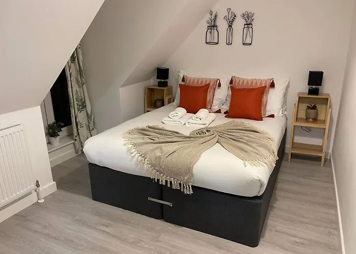 Ferndale Lodge By Mia Living 2 Bedroom Apartment With Parking