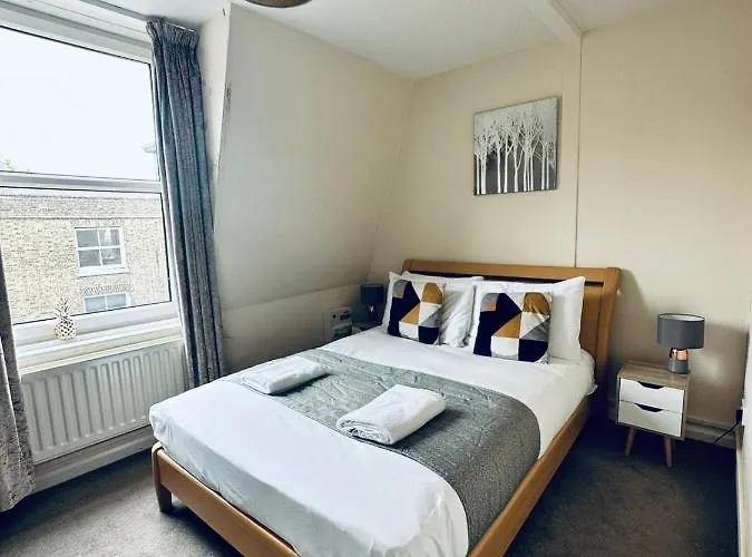 Koala & Tree - Cozy And Centric 1 Bed Apartment - Short Lets & Serviced Accommodation Cambridge