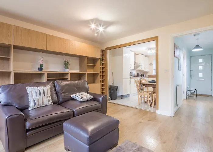 Modern And Comfy 3 Bed Cambridge House