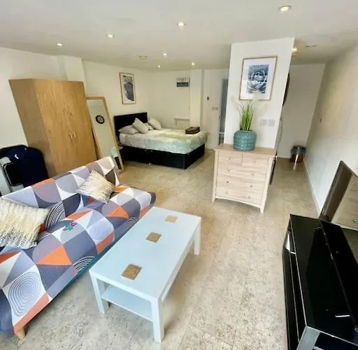 Cambridge City Centre Studio, Sleeps 3