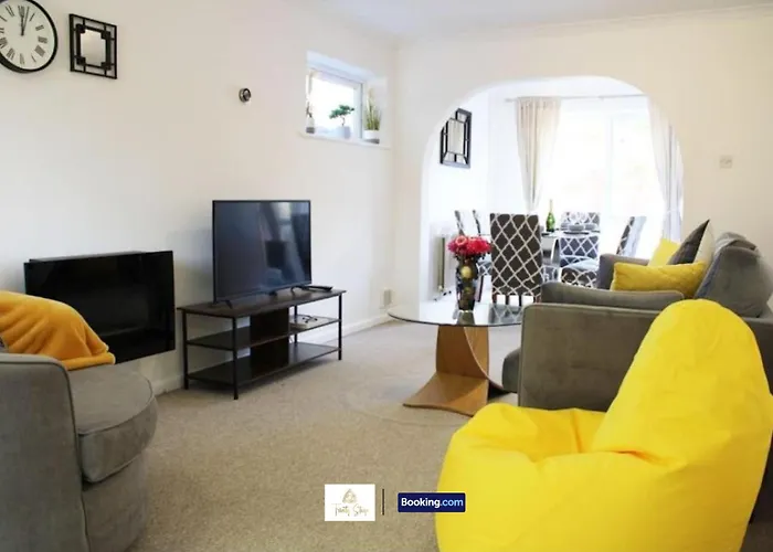 4 Bedroom House With Parking Near City Centre By Trinity Stays Short Lets & Serviced Accommodation Cambridge