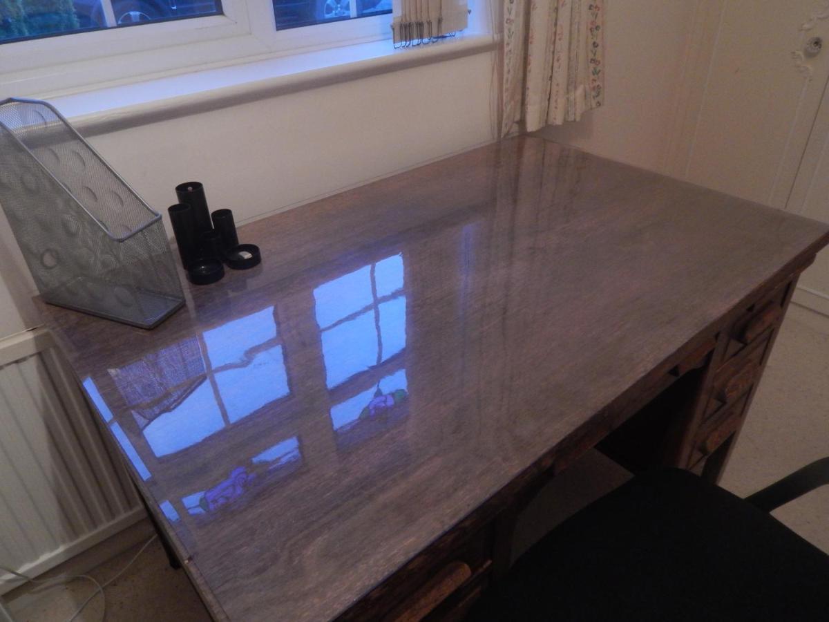 Two Bedroom Corporate And Family With Parking In Popular Location *