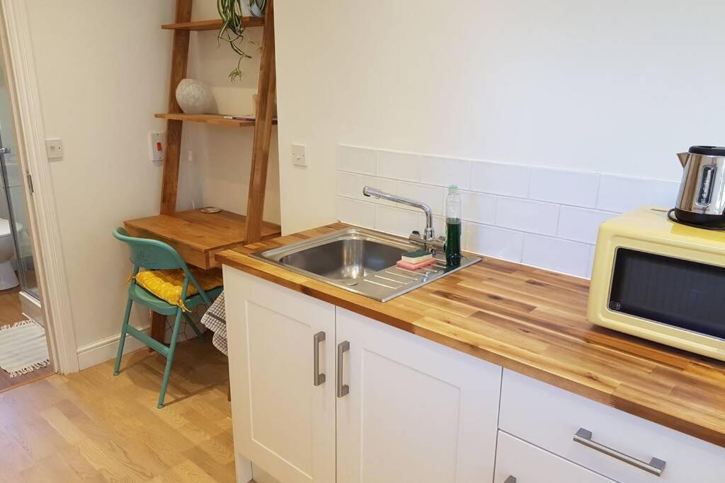 Cosy, Self Contained Annex Apartment