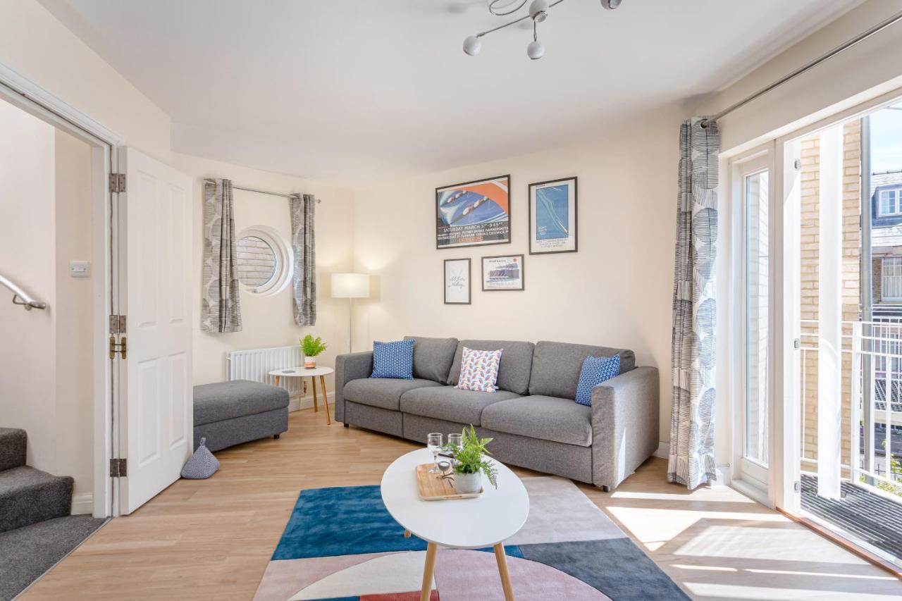 2 Bedroom Centre Townhouse - With Parking Holiday home Cambridge (Cambridgeshire)
