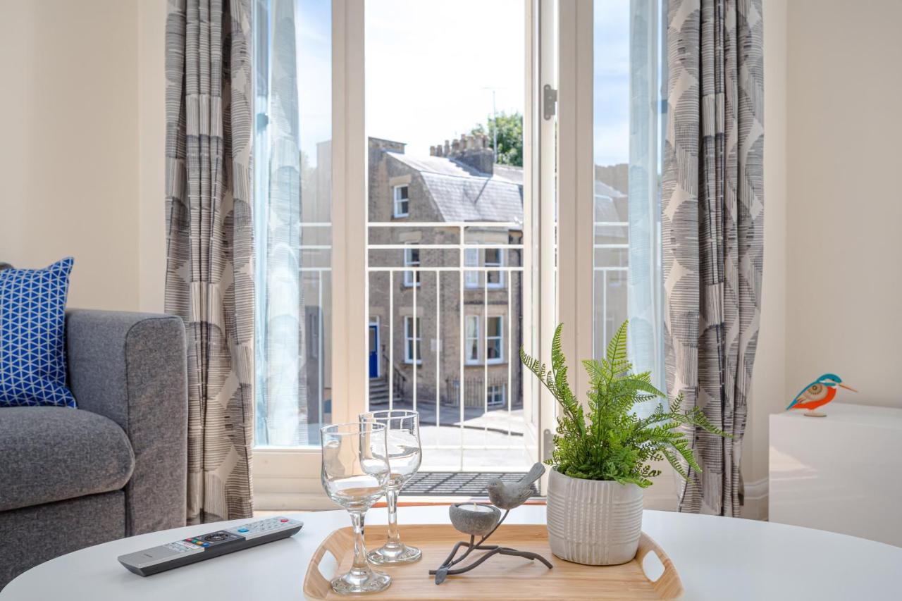 Holiday home 2 Bedroom Centre Townhouse - With Parking Cambridge (Cambridgeshire)