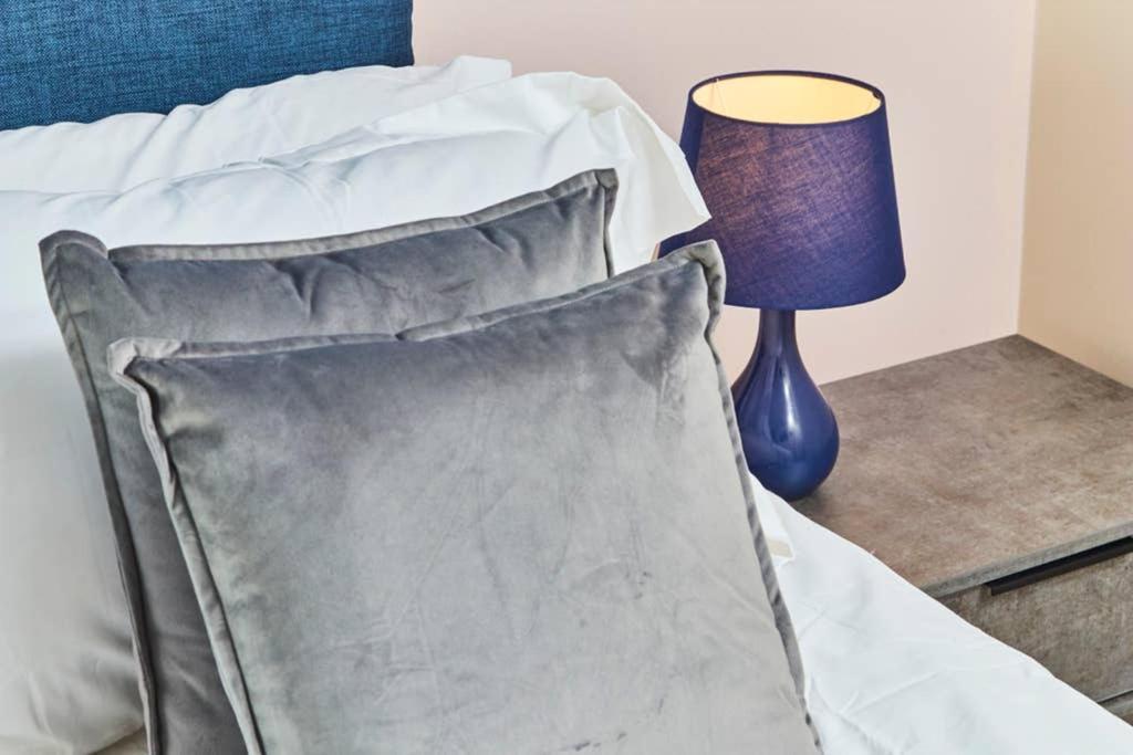 New - The Chique Scandic Abode - Parking Apartment