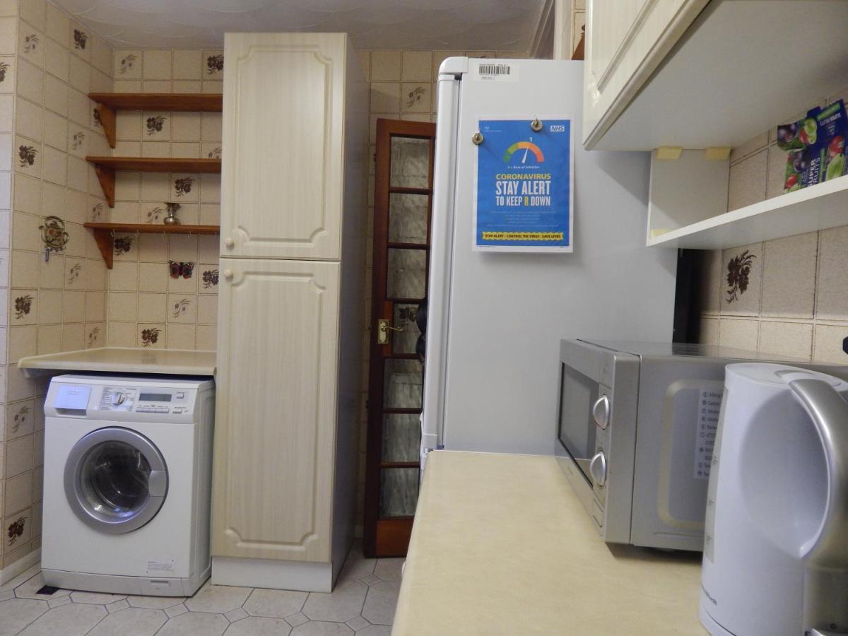 Two Bedroom Corporate And Family With Parking In Popular Location Cambridge (Cambridgeshire)