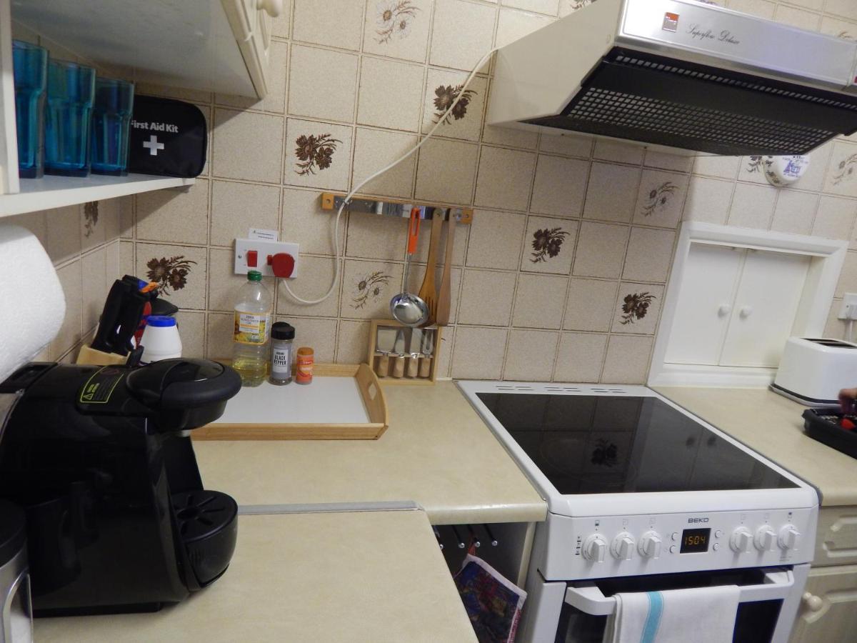 Two Bedroom Corporate And Family With Parking In Popular Location Cambridge (Cambridgeshire)