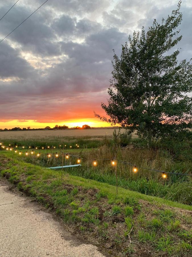 Fenland Retreats At Willow Grange Farm Farm stay