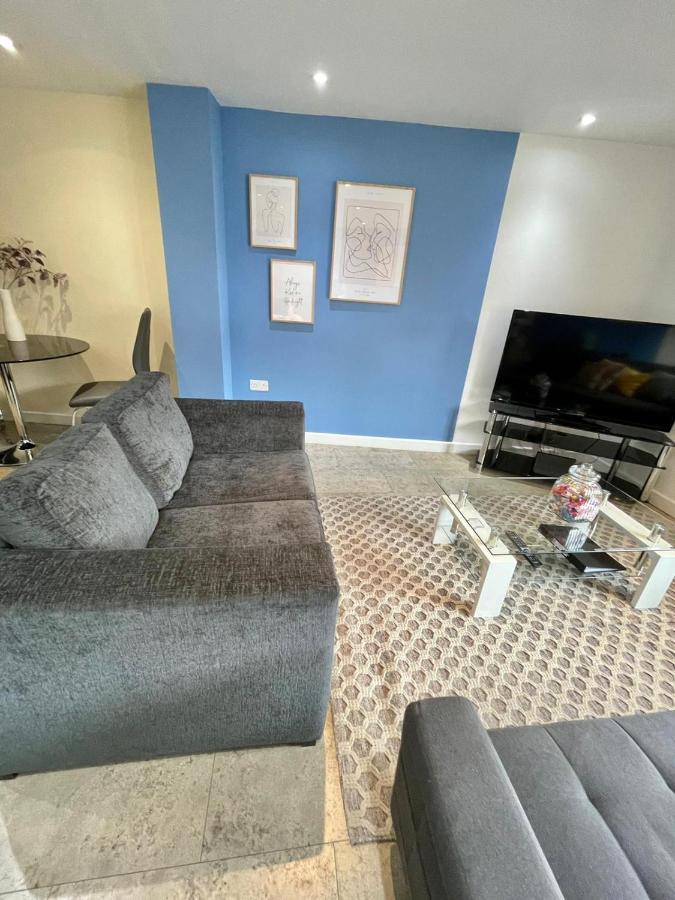 Apartment Koala & Tree - Massive Studio Centric Location - Short Lets & Serviced Cambridge (Cambridgeshire)