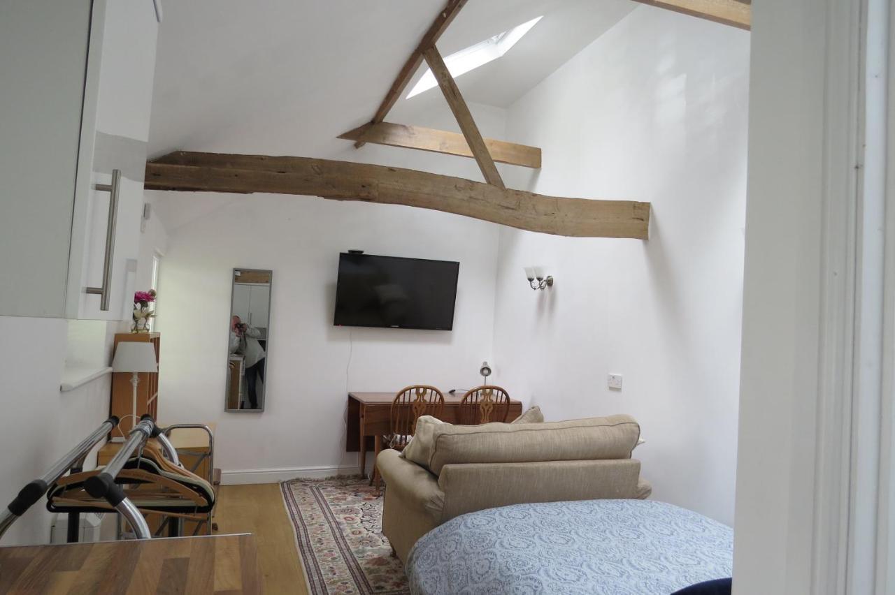 The Old Stables, Whitehall Farmhouse, Oakington *