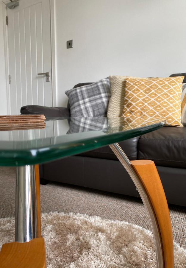 Suitely - Garden Walk Apartment *