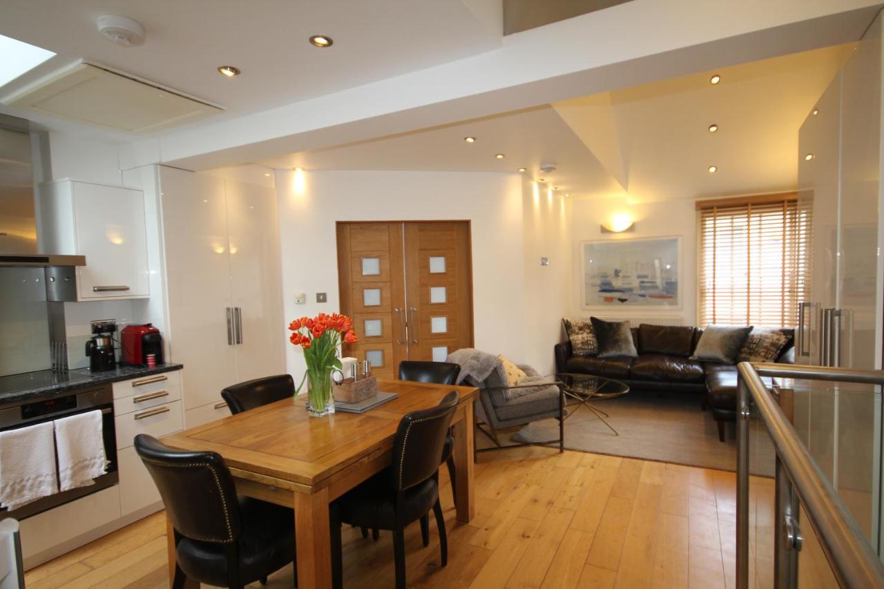 Apartment Centre Immaculate 2 Bed *