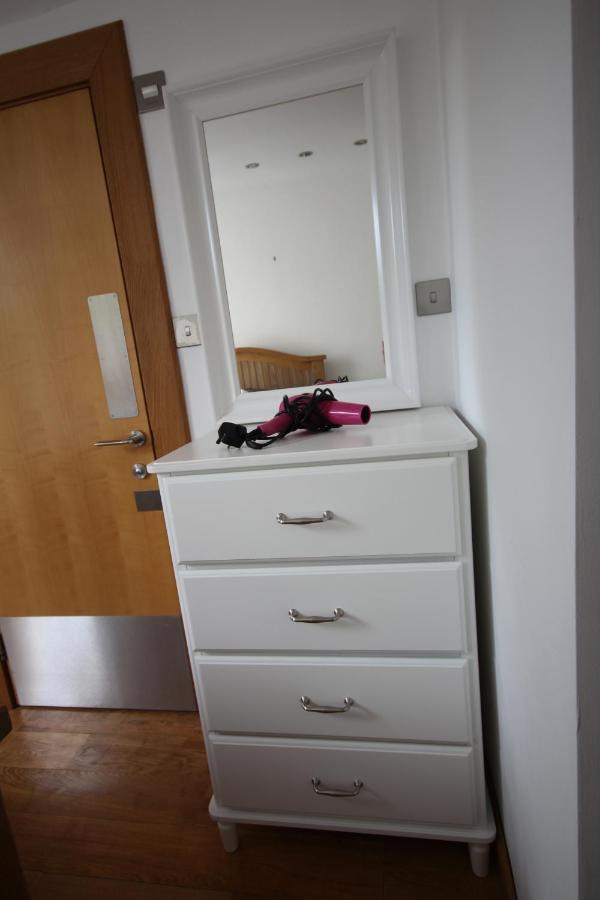 Apartment Centre Immaculate 2 Bed