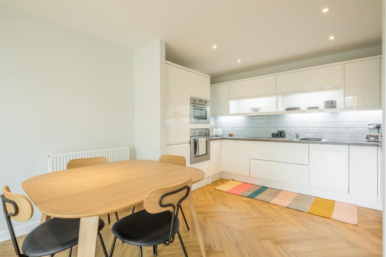 Executive 2br Next To Station + Parking * Cambridge (Cambridgeshire)