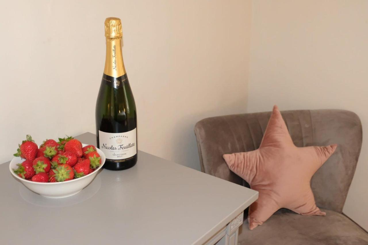 Stunning 2 Bedroom Apartment With Parking In A Prime, Central Location Apartment Cambridge (Cambridgeshire)