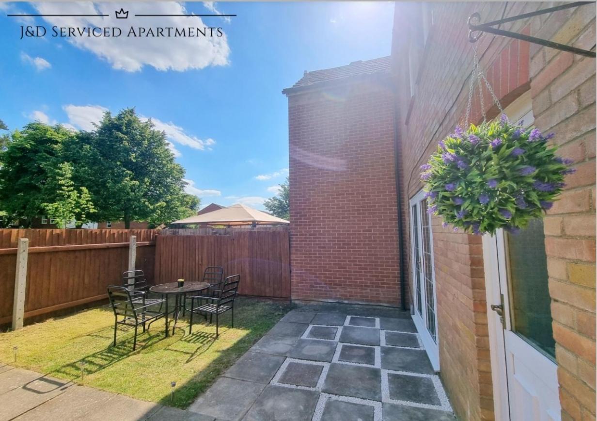 Holiday home Comfortable 4-bed House With 3 Bathrooms, Free Parking! *