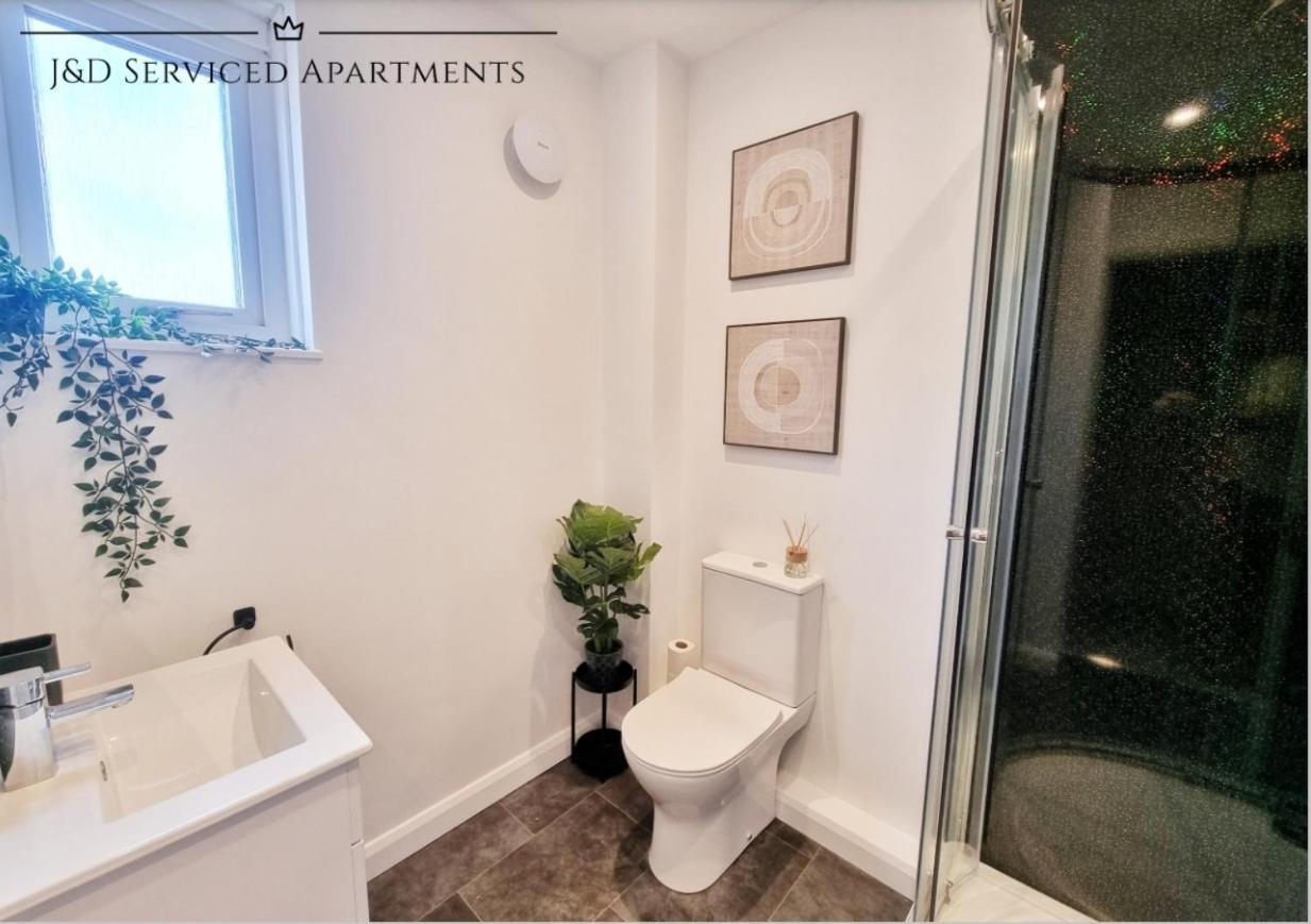 Comfortable 4-bed House With 3 Bathrooms, Free Parking! * Cambridge (Cambridgeshire)
