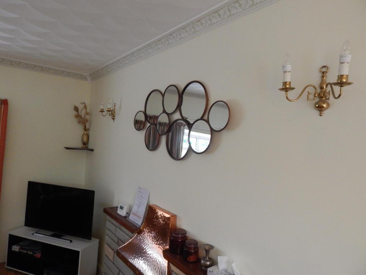Two Bedroom Corporate And Family With Parking In Popular Location