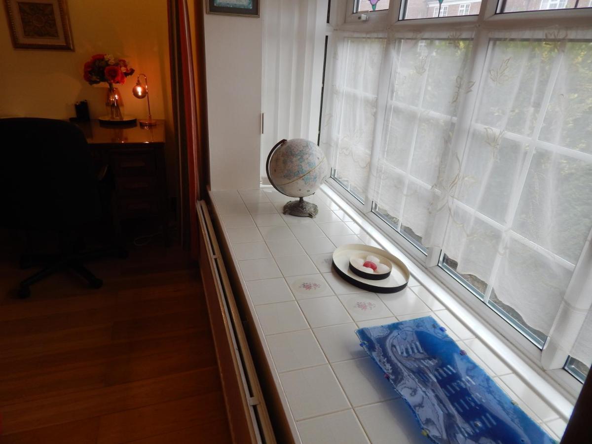 Two Bedroom Corporate And Family With Parking In Popular Location