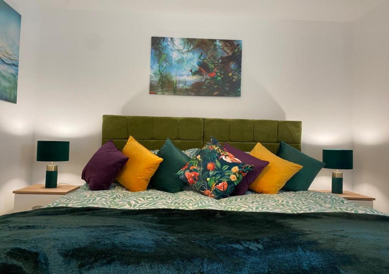 Stourbridge Common View: Cozy 2-bed With Terrace & Parking Cambridge (Cambridgeshire)